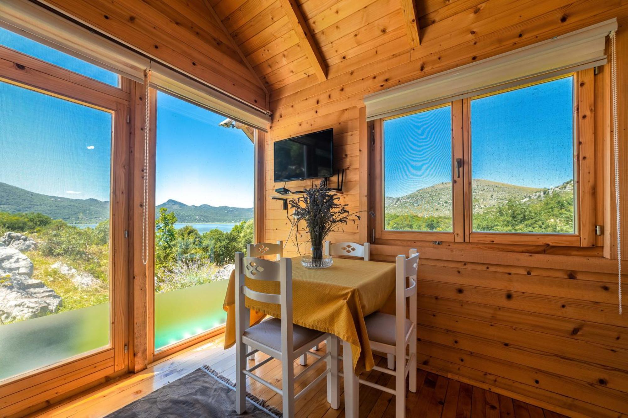 Boljesestre Lake Retreat Golubovci Kültér fotó